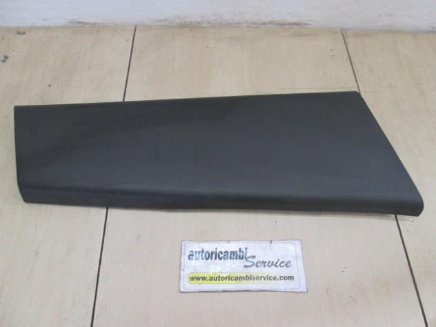 735522681 RIVESTIMENTO INFERIORE MONTANTE CENTRALE LATO DESTRO FIAT CINQUECENTO 500 L 1.3 D 62KW 5M 5P (2013) RICAMBIO USATO
