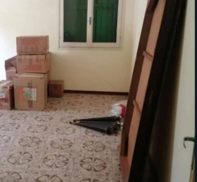 Immobile in asta di 110 m² con più di 5 locali e box auto in vendita a Medesano - Foto 2