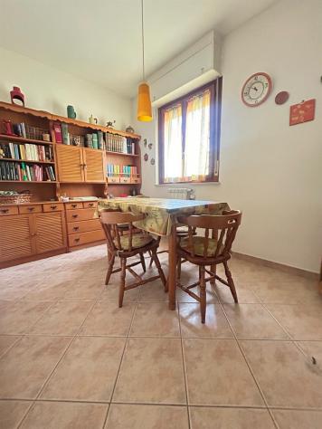Quadrilocale con posto auto e cantina - Foto 13