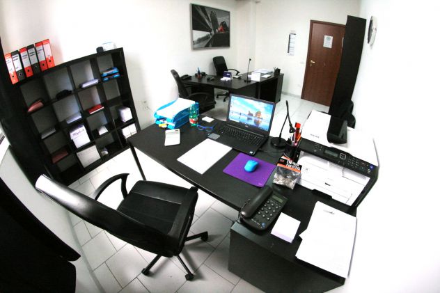 Temporary office in centro vigilato con parcheggi - Foto 3