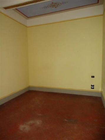 PALAZZO di 30 vani e di 1040 mq (CASTELFIORENTINO) rif. C 150 - Foto 12