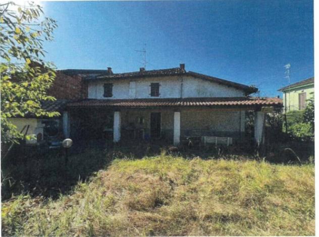Immobile in asta di 186 m² con più di 5 locali e box auto in vendita a Motta de' Conti - Foto 3