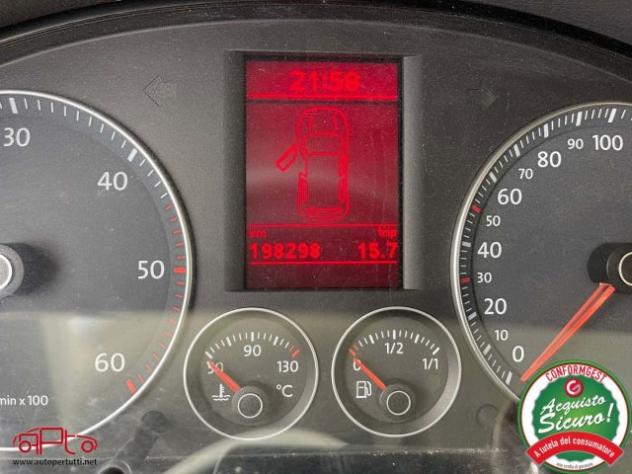 VOLKSWAGEN Touran 2.0 TDI 170CV DPF DSG Highline rif. 16659992 - Foto 7