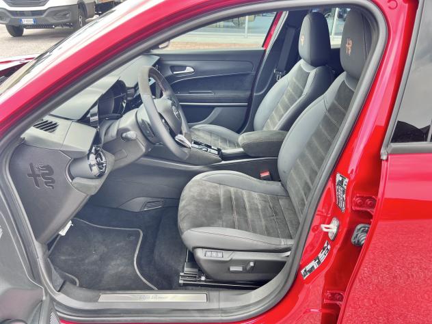 Alfa Romeo Junior Junior 1.2 ibrida Q4 Intensa 145cv edct6 4x4 - Foto 5