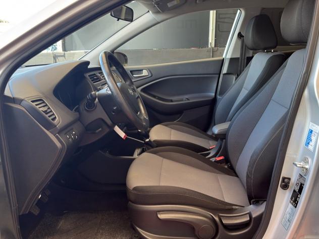 Hyundai i20 1.4 CRDi Sound Edition - Foto 7