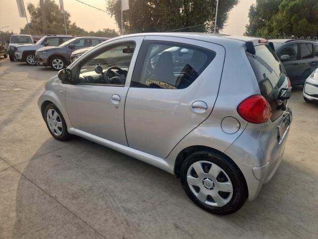 Toyota Aygo Aygo 5p 1.0 Sol m-mt - Foto 4