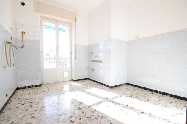 Albenga, soleggiato e centralissimo appartamento con terrazzo in centro - Foto 18