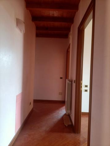 Appartamento in Villa – Elegante 4 Locali in Contesto Signorile - Foto 8