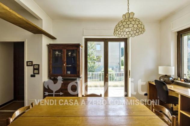 Villa di 250 m² con più di 5 locali e posto auto in vendita a Varese - Foto 12