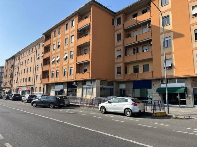 Immobile di 815 m² con più di 5 locali in vendita a Brescia - Foto 13
