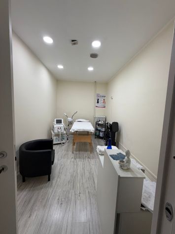 Affittasi cabina estetica