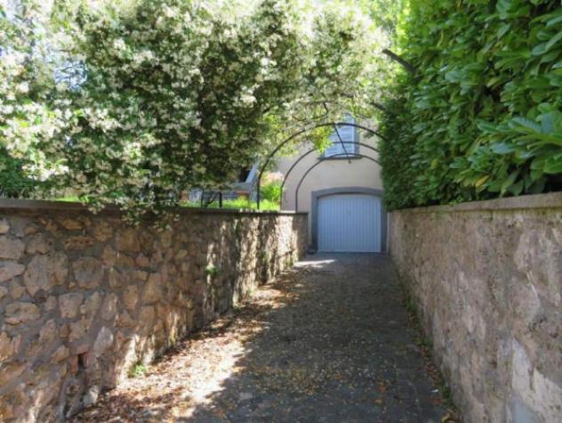 Immobile in asta di 165 m² con più di 5 locali e box auto in vendita a Castiglione in Teverina - Foto 3