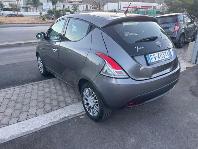 Lancia Ypsilon 1.2 69 CV 5 porte S&S Platinum - Foto 8