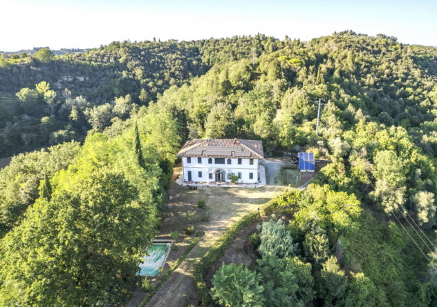 Villa in vendita a Corazzano - San Miniato 485 mq Rif: 1244238