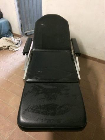 SEDIA VINTAGE IN PELLE NERA RIBALTABILE - Foto 3