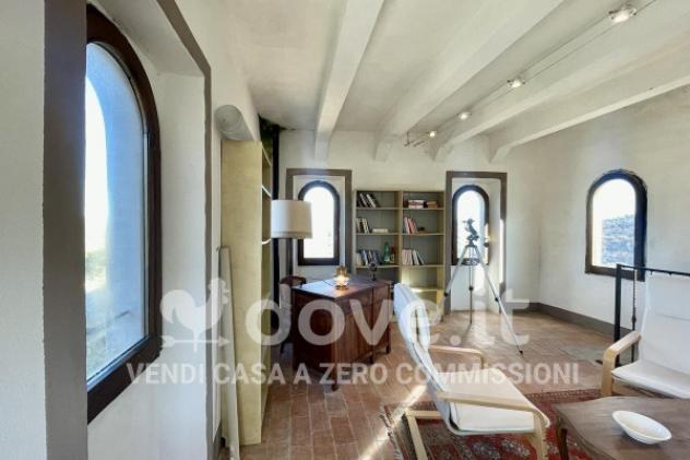 Palazzo / Stabile di 560 m² con più di 5 locali in vendita a Piegaro - Foto 4