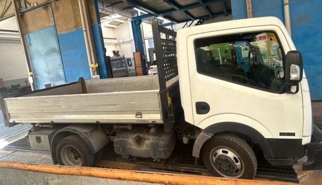 Nissan NT400 35.14 PATENTE C RIBALTABILE TRILATERALE - Foto 3