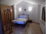 VENDESI A CESIO IN CENTRO PAESE CASA AUTONOMA SU TRE LIVELLI IN PERFETTO STATO