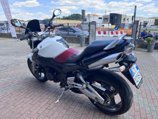 Suzuki GSR 600 null - Foto 10