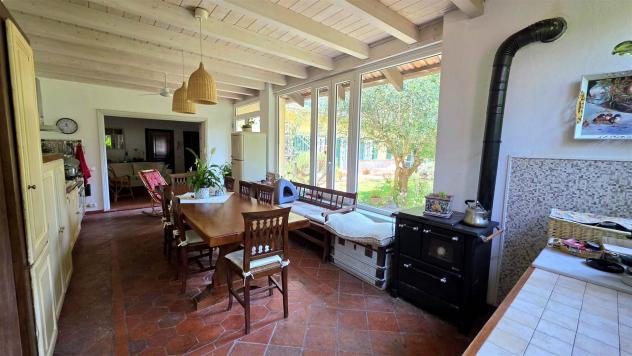 Vendita Tenuta complesso da 410 mq in Via Roma con giardino - Foto 19