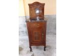bel comodino con marmo fine '800