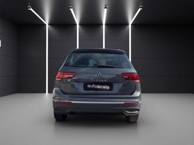 VOLKSWAGEN Tiguan 2.0 TDI 150 CV SCR DSG Life rif. 23695662 - Foto 4