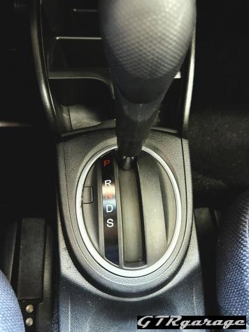 HONDA - Jazz - Hybrid 1.3 i-DSi i-VTEC Elegance - Foto 10