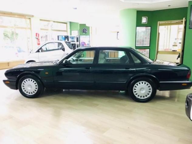 Jaguar XJ8 3.2 v8 automatica iscrivibile ASI - Foto 4