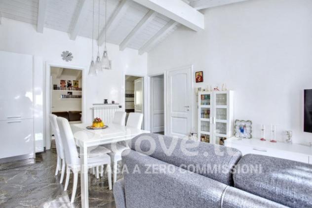 Attico / Mansarda di 77 m² con 3 locali in vendita a Comerio - Foto 5