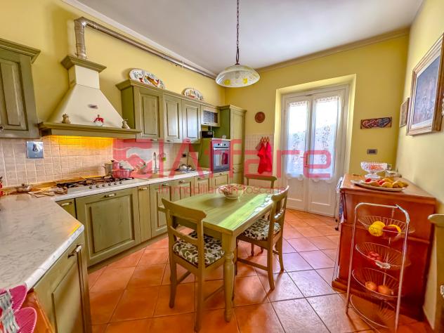 Villa in vendita a Montecatini-Terme 350 mq Rif: 1271848