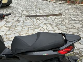 Piaggio Beverly 400 deep black