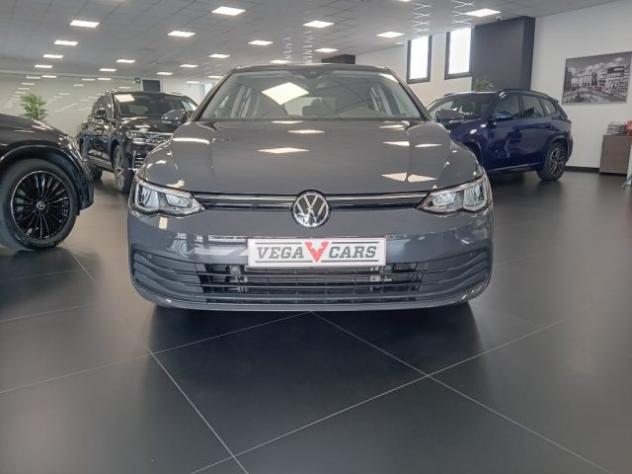 VOLKSWAGEN Golf 1.0 eTSI EVO DSG Life rif. 24014293 - Foto 2