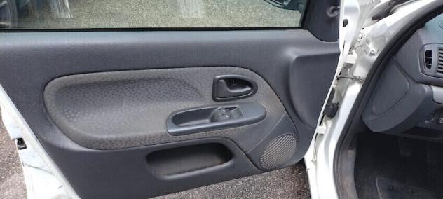 Renault Clio Storia 1.2 5 porte GPL Confort - Foto 10