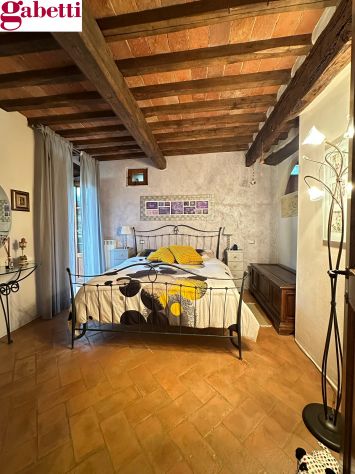 Rif. S2664 - Gaiole in Chianti - rustico con giardino e posti auto - Foto 5