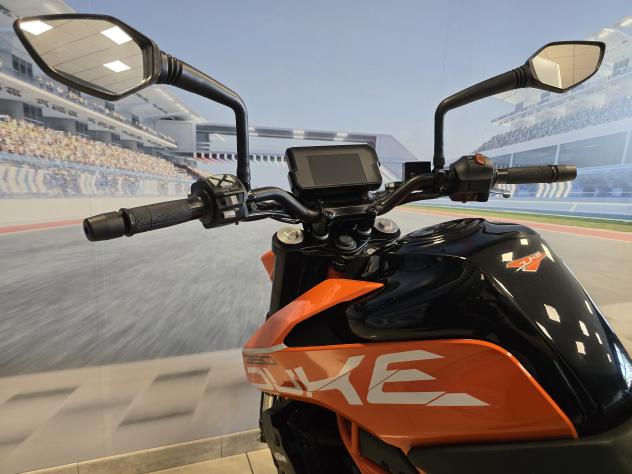 KTM 390 Duke 04/2019 - Km 16200 - Foto 7