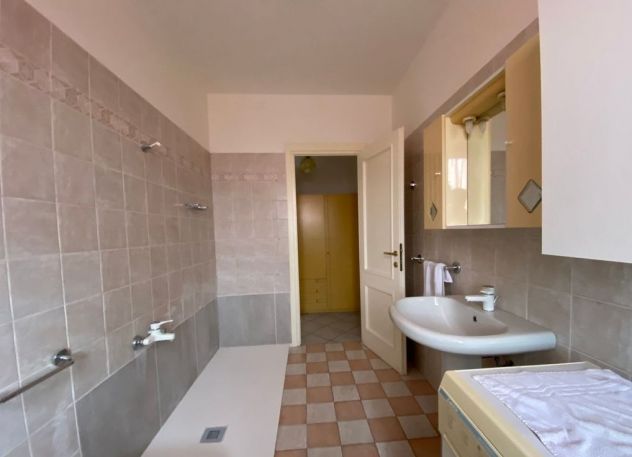 Appartamento con posto auto - Foto 3