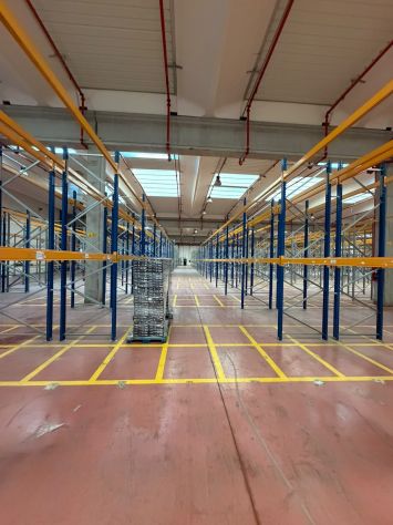 Allestimento magazzino napoli