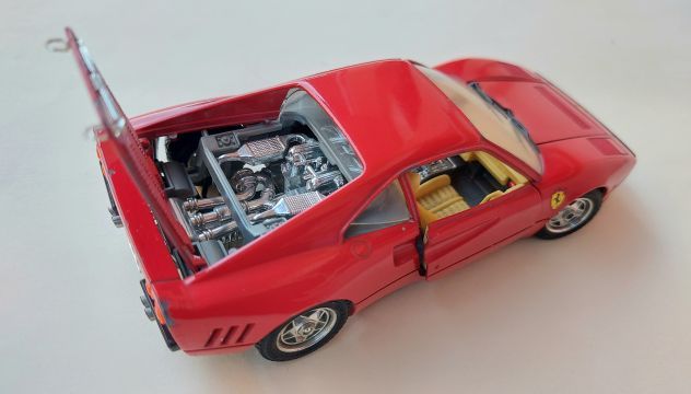 Modell.Burago Ferrari GTO (1984)scala 1/24 in alluminio pressofuso Made in Italy - Foto 3