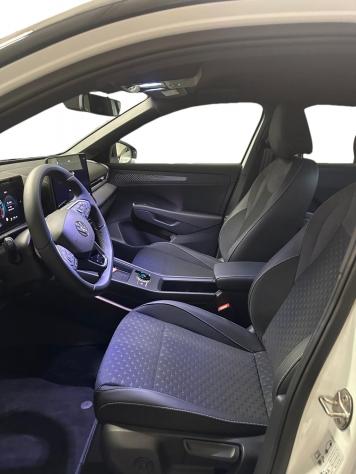 Volkswagen T-Roc TRoc 1.5 eTSI 150 CV ACT R-Line DSG - Foto 7