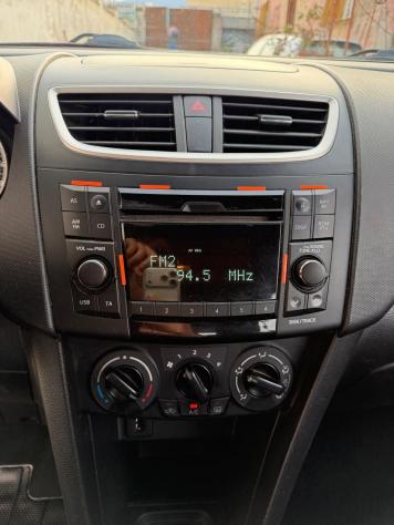 Suzuki Swift 1.3 DDiS 5 porte B-Top-2014 - Foto 5