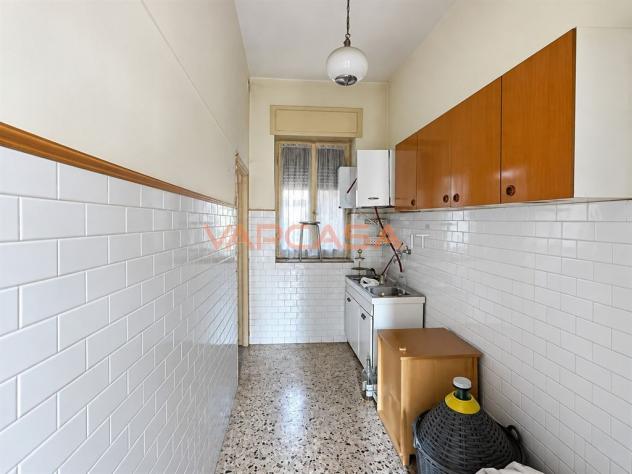 CASA SEMINDIPENDENTE IN CORTE – IDEALE PER INVESTIMENTO O PIÙ NUCLEI FAMILIARI - Foto 4