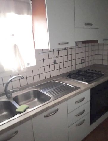FLAMINIA SAXA RUBRA BILOCALE ARREDATO CON POSTO AUTO SCOPERTO. - Foto 4