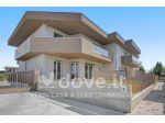 Rustico / Casale di 200 m² con 4 locali in vendita a Martinengo