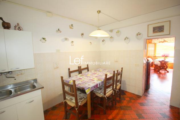 CASA INDIPENDENTE di 8 vani e di 196 mq (VALDOBBIADENE) rif. LC04_3 - Foto 7