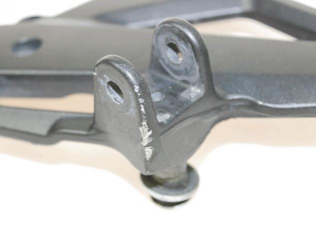 SUPPORTO PEDALINE DESTRA HONDA CBR 600 F PC41 2011 - 2013 50650MFGD01ZD RIGHT FOOTRESTS BRACKET LEGGERMENTE GRAFFIATO - Foto 4