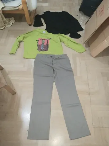 lotto vestiti donna taglia M. 1 felpa Sisley verde 1 pantalone grigio 1 maglia n - Foto 6