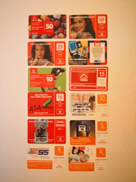Schede telefoniche 16 pz + schede per ricaricare cellulari 12 pz