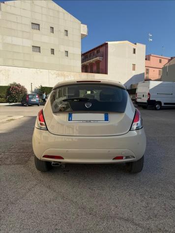 Lancia Ypsilon 1.2 69 CV 5 porte GPL Ecochic Gold - Foto 5