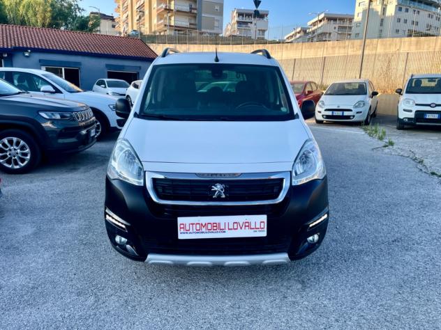 Peugeot Partner BlueHDi 100 Outdoor AUTOVETTURA - Foto 2