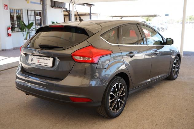 Ford Focus 1.5 TDCi 120 CV Plus - Foto 5